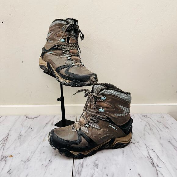 Merrell Shoes - Merrell Boulder Tan And Blue Hiking Shoe Womens Size 7